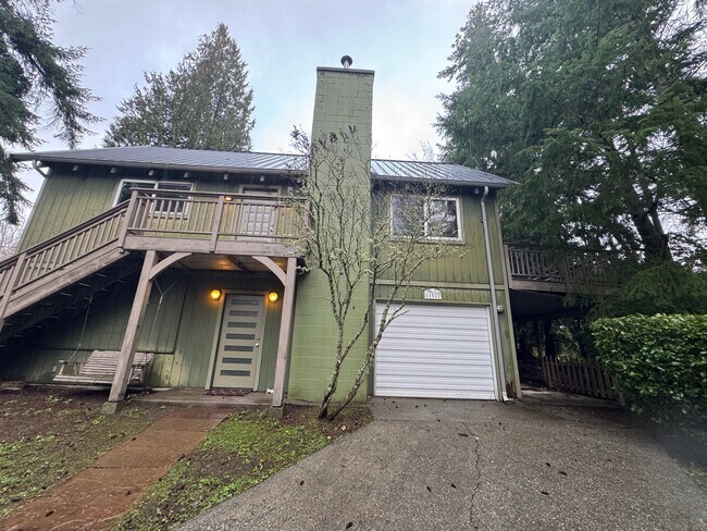 Building Photo - 11022 Palisades Ave SW