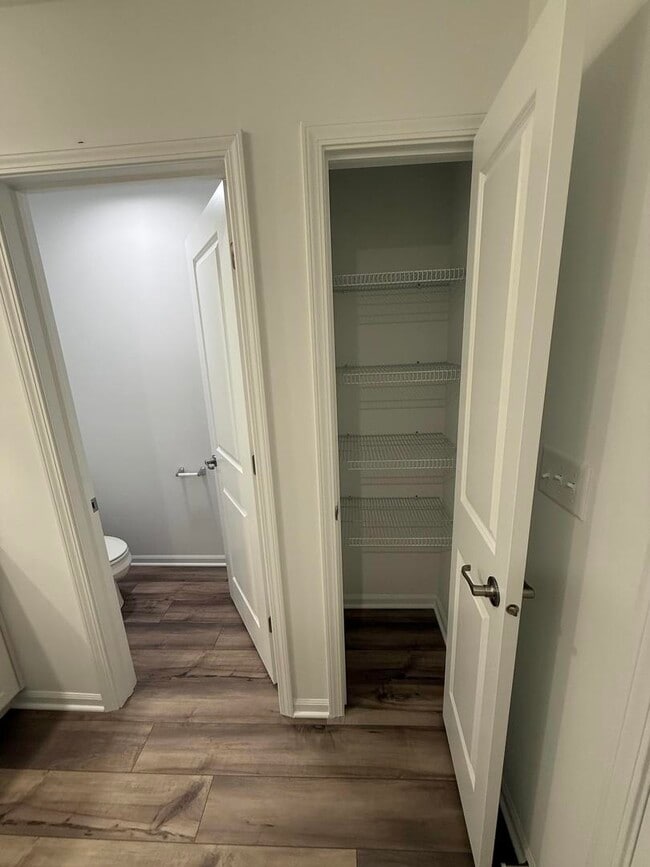 Building Photo - 14940 Dyer Ln