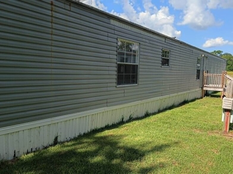 Building Photo - 125 Broaddus St