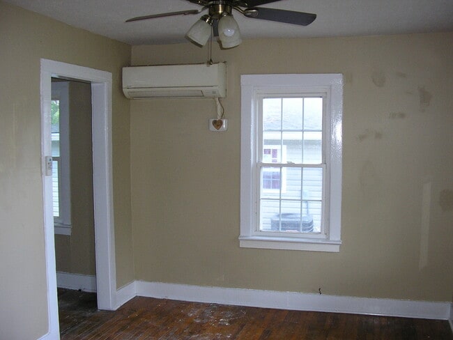 Building Photo - 1275 Durbin Dr