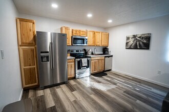 Building Photo - Enchantment Executive Villas LLC