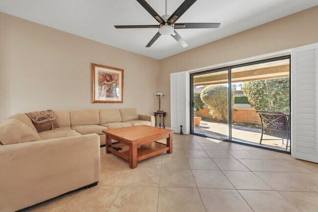 Building Photo - 44389 Cannes Ct