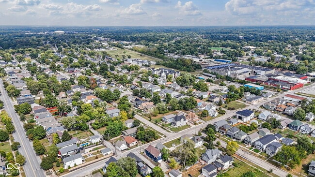 Building Photo - 721 E 23rd St