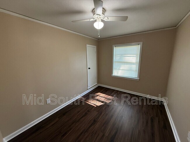 Building Photo - 1870 Corning Ave