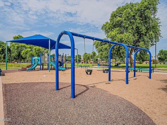 Building Photo - 1266 N 85th Pl