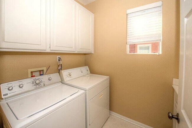 Building Photo - 13210 Petunia Avenue