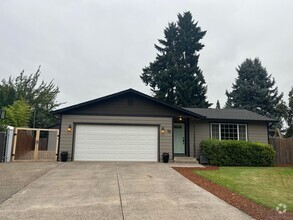 Building Photo - Beautifully updated 3 bedroom 1 bathroom T...