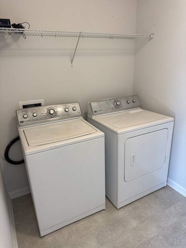 Building Photo - 3 Bed 2.5 Bath Home - Pooler GA