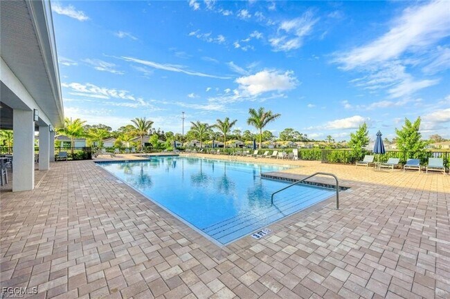 Building Photo - 514 Kamari Cv