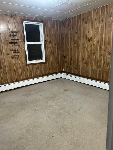 Building Photo - 138 N Main St