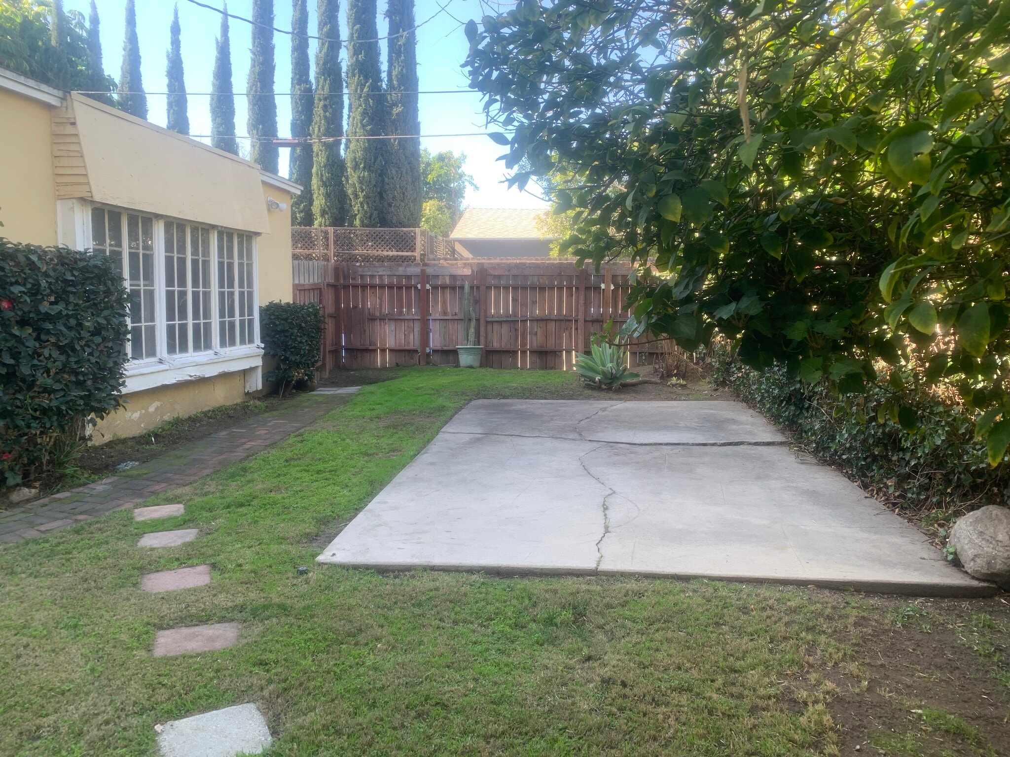 Large backyard - 5435 Colfax Ave
