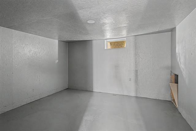 Building Photo - 1411 W Gandy St