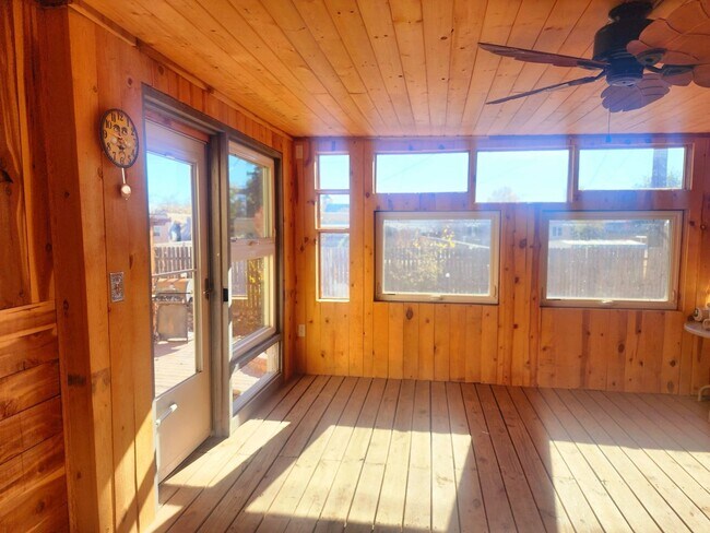 Building Photo - Cozy Home In North Valley