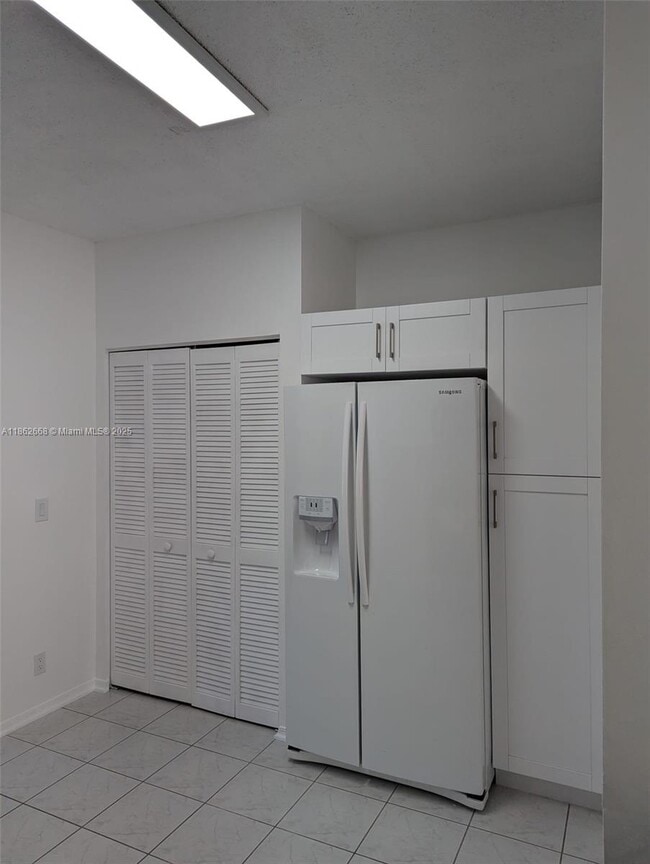 Building Photo - 16699 Hemingway Dr