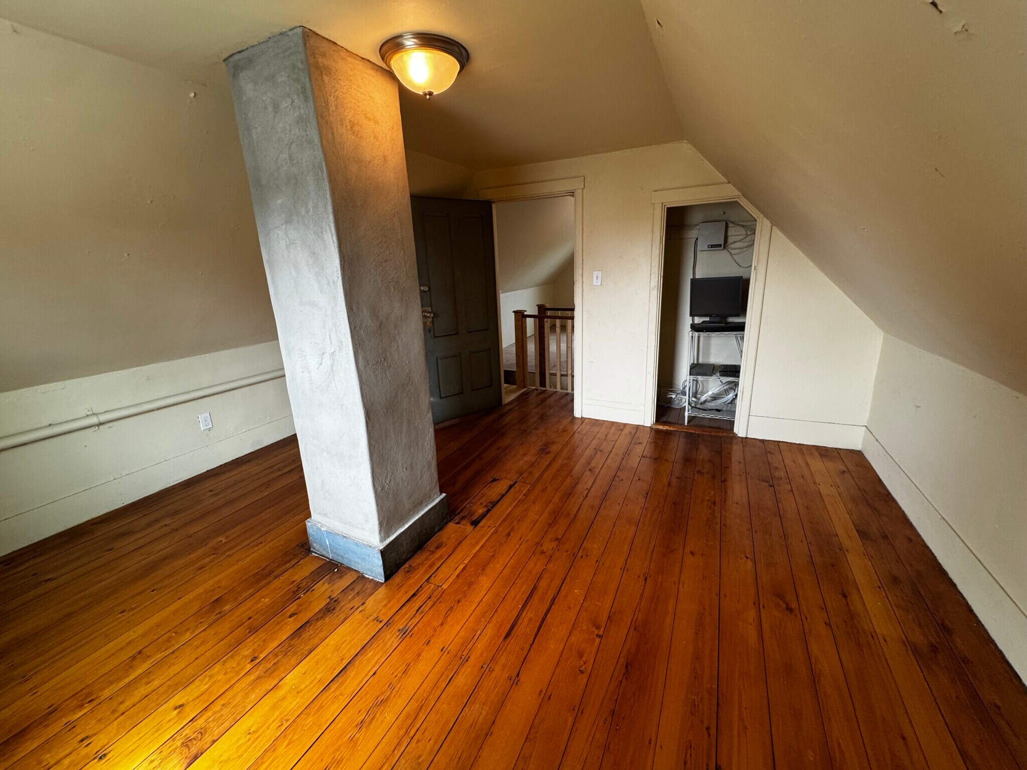 Building Photo - 374 Highland Ave