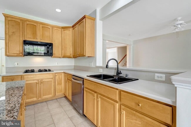 Building Photo - 5257 Winter View Dr