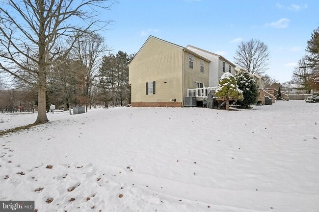 Building Photo - 1713 Chesterfield Square