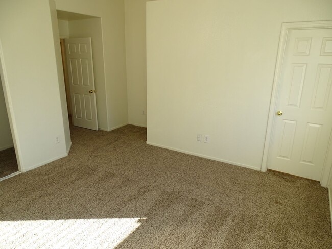 Building Photo - Well Kept One Story North Las Vegas Cul De...