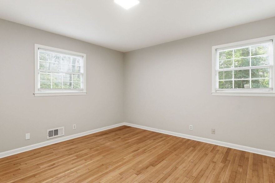 Building Photo - 4411 Langdon Dr