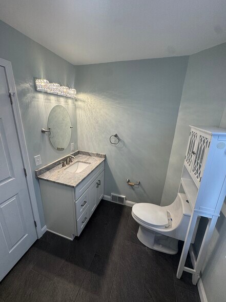 Bathroom - 609 Broad Ave