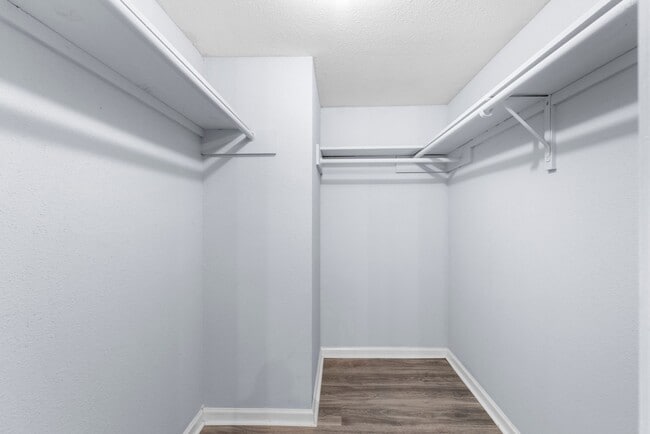 Building Photo - 2750 Holly Hall St