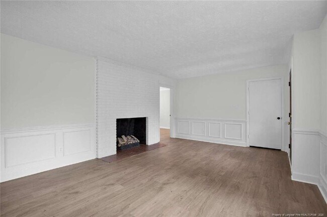 Building Photo - 301 Fairfield Rd