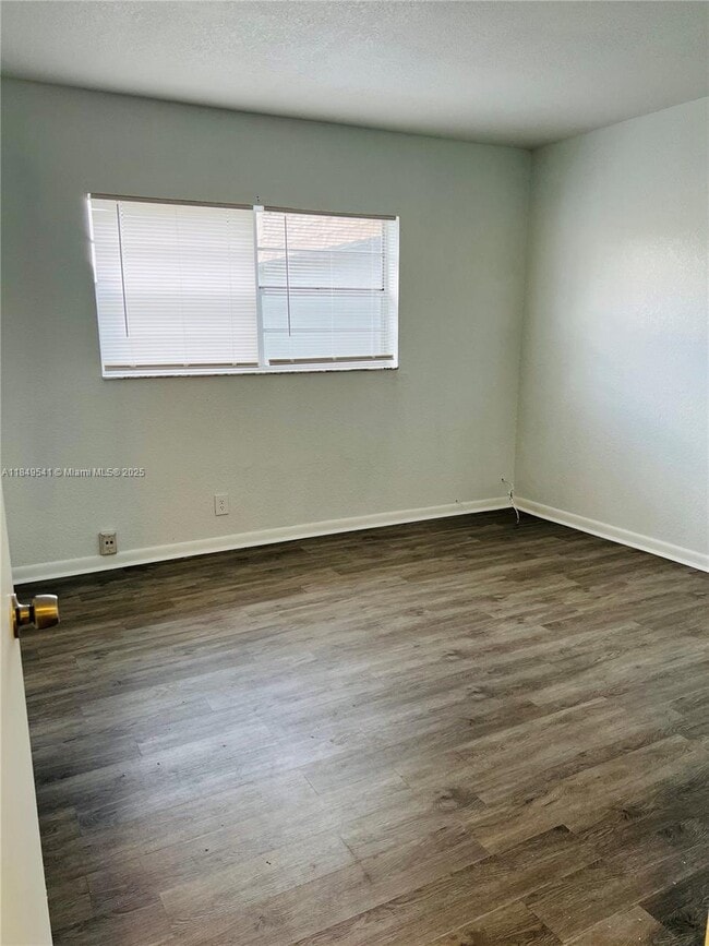 Building Photo - 4705 NW 9th Dr