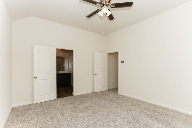 Building Photo - 9640 Dan Meyer Dr