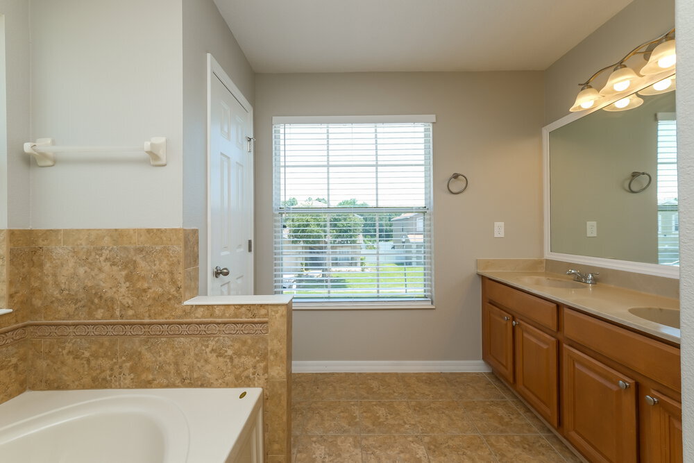 Building Photo - 12204 Citrus Leaf Dr