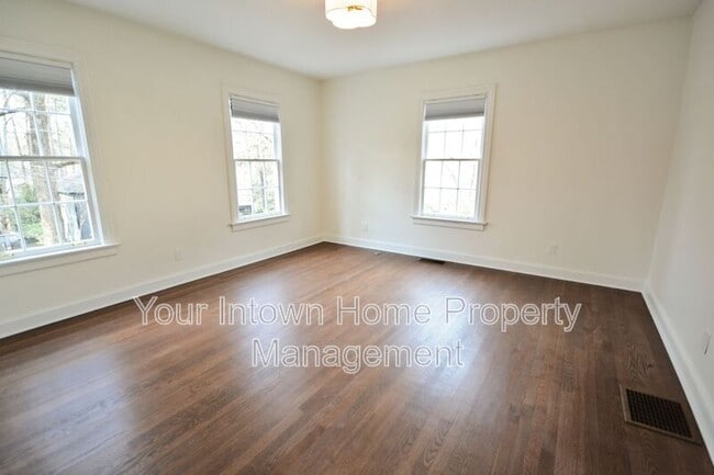 Building Photo - 1861 Ardmore Rd NW