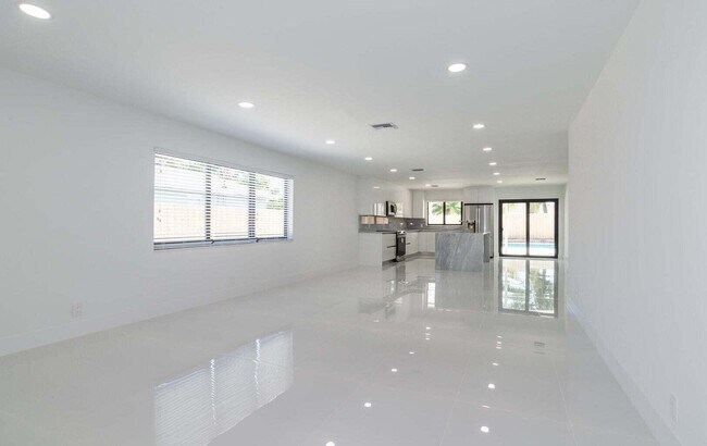 Building Photo - 524 NW 53rd St