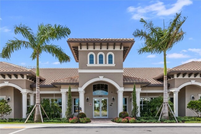 Building Photo - 1101 Banyan Dr