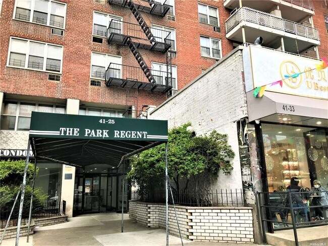 Building Photo - 41-25 Kissena Blvd