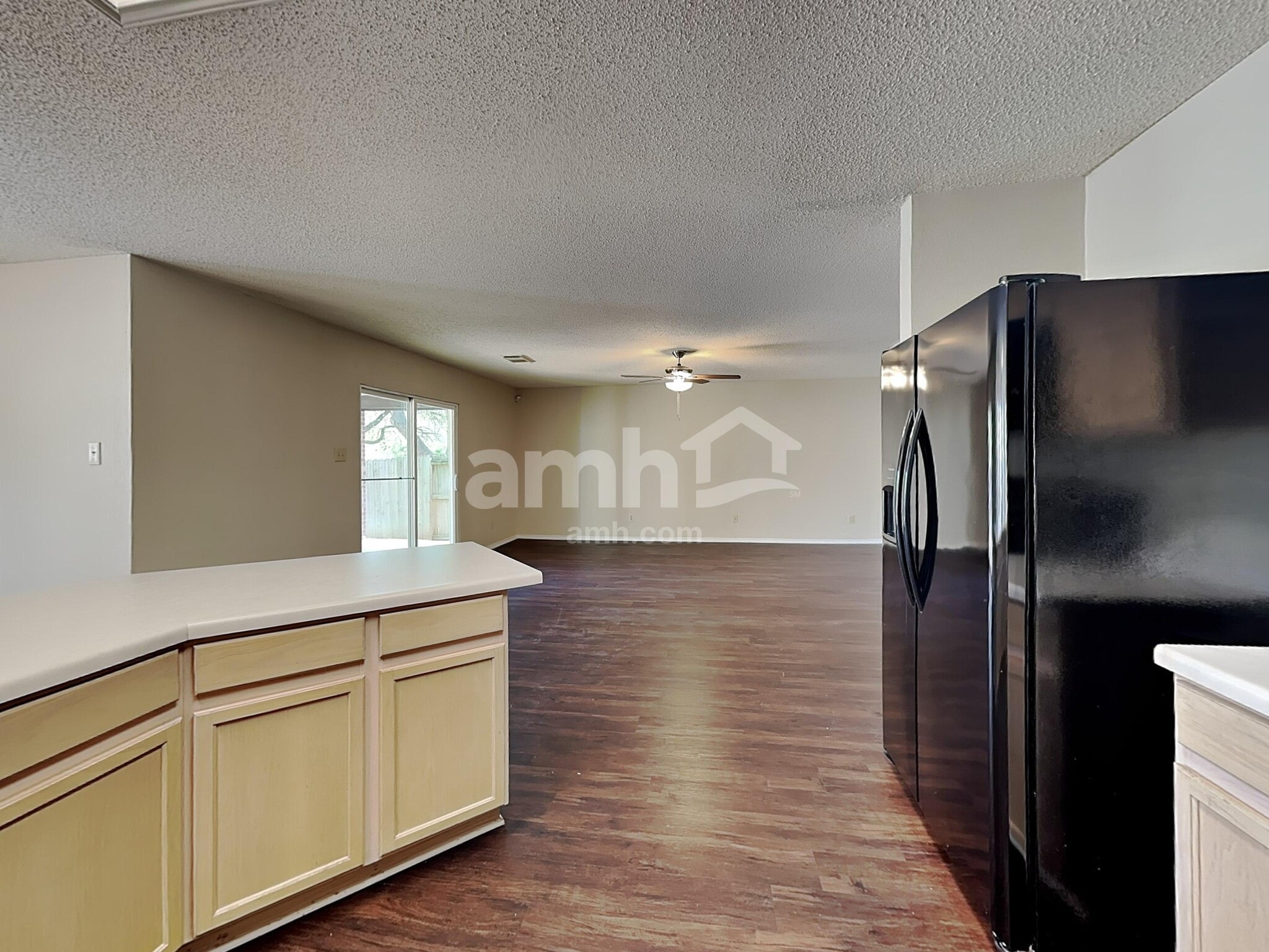 Building Photo - 438 Terra Cotta