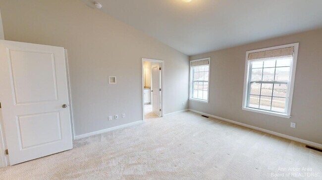 Building Photo - 2794 Ashcombe Dr.