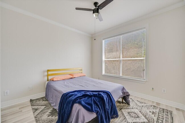 Building Photo - 12253 Chelsea Glen Pl