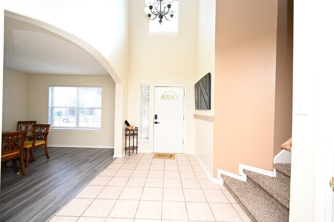 Building Photo - 12122 Lucky Meadow Dr