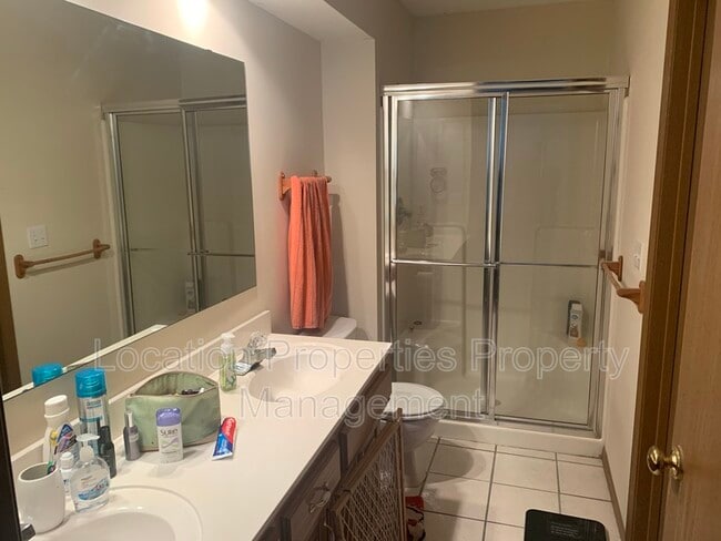 Building Photo - 947 E Wildcat Run St