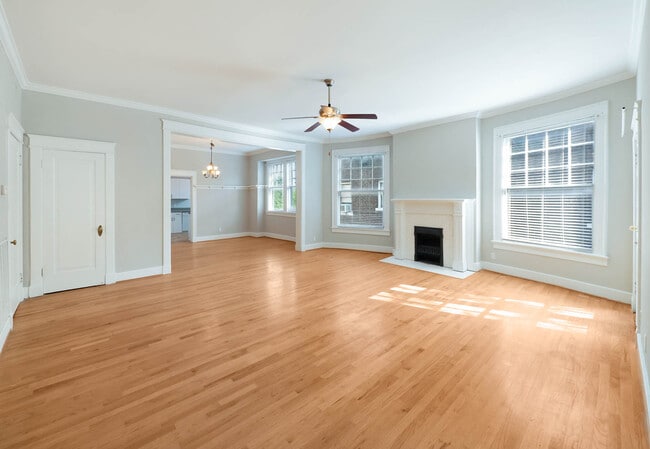 large living room - Milburn Apartments