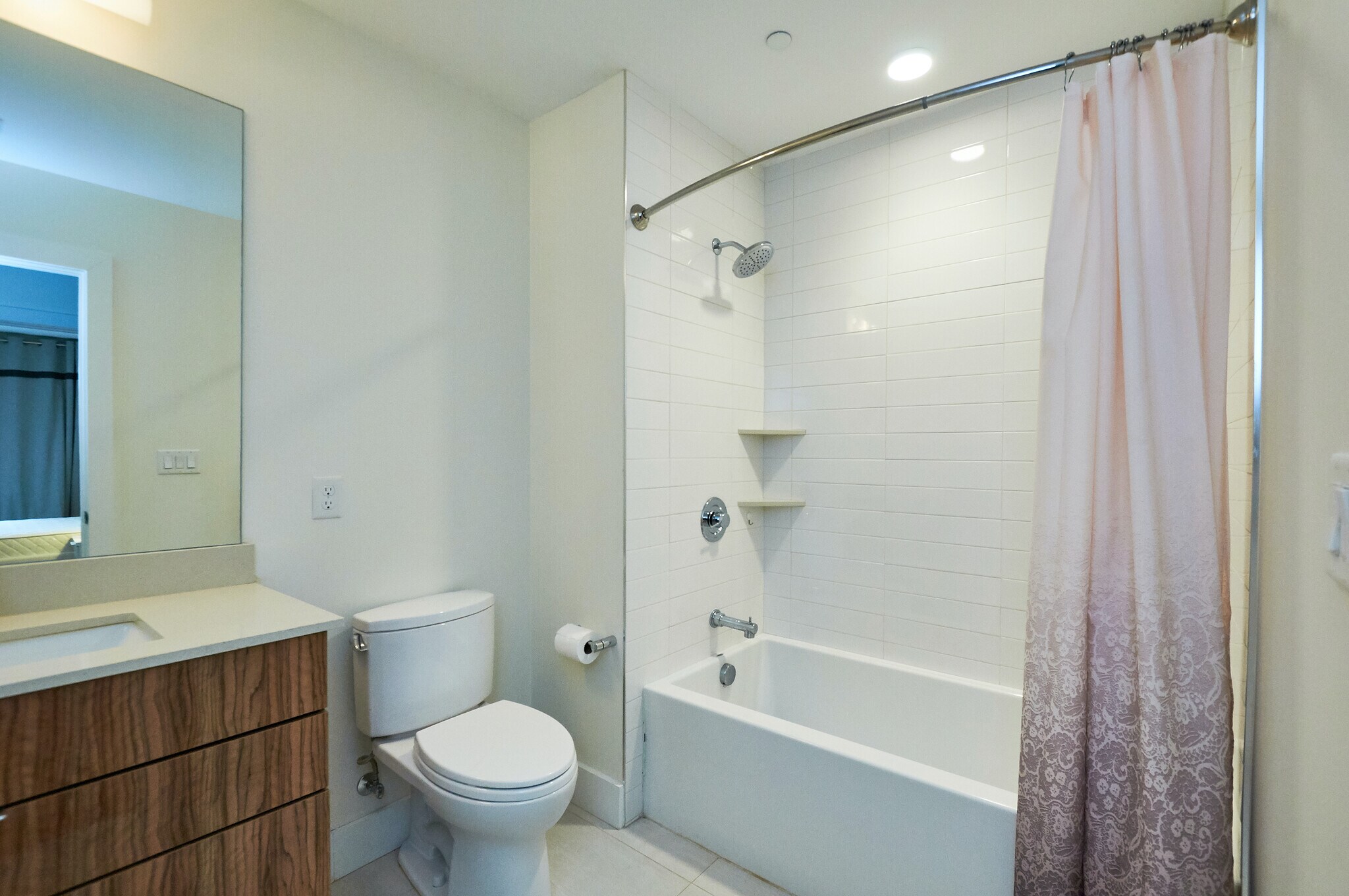 Building Photo - 250 Meridian St