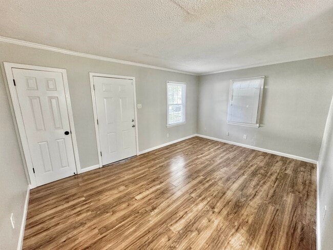 Building Photo - 1711 Coleen Rd