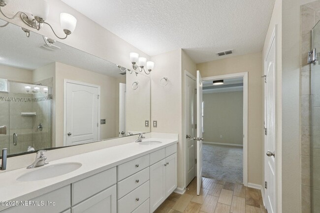 Building Photo - 649 Shetland Dr