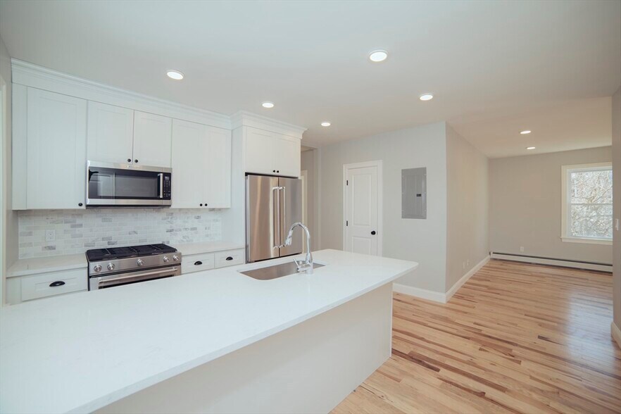 Building Photo - 14 Duffley Ct