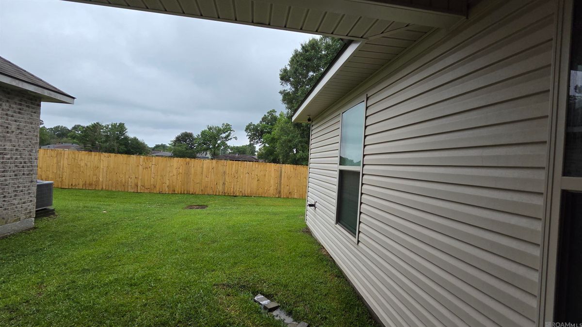 Building Photo - 1346 Hickory Creek Dr