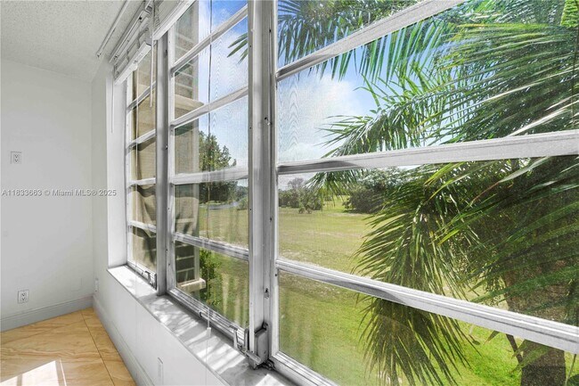 Building Photo - 2671 S Course Dr