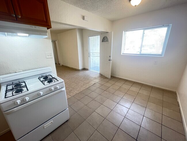 Building Photo - 26953 Cypress St