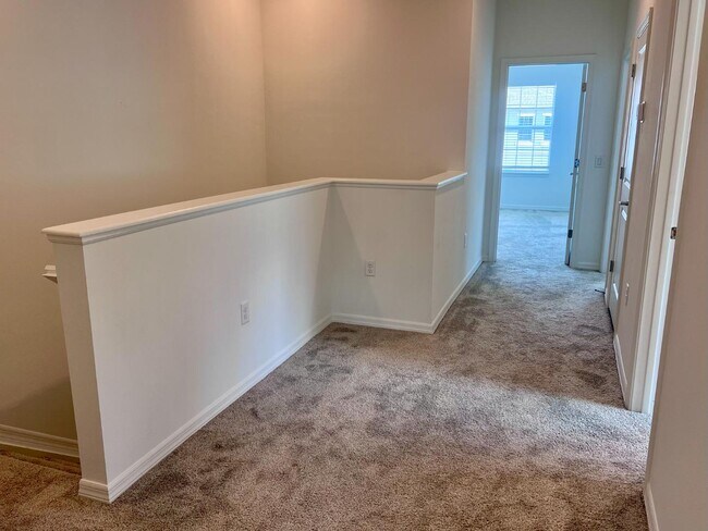 Building Photo - 6125 Planta LN