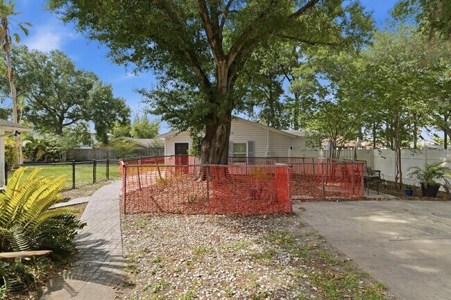 Building Photo - 15509 Casey Rd Ext