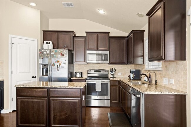 Building Photo - 820 Bryce Canyon Dr