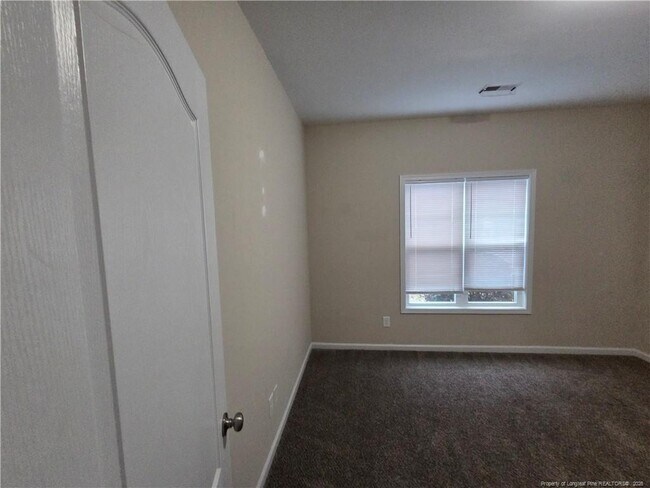 Building Photo - 2044 Stonewash Dr
